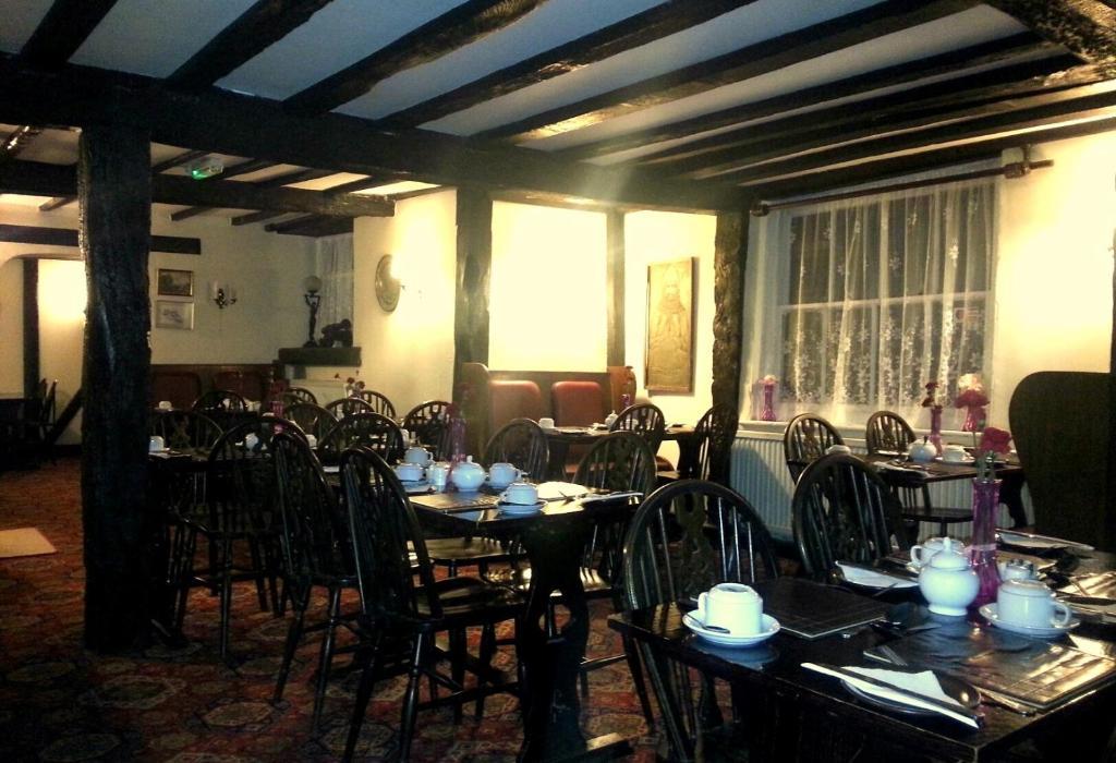 קולצ'סטר Riverside Hotel מראה חיצוני תמונה