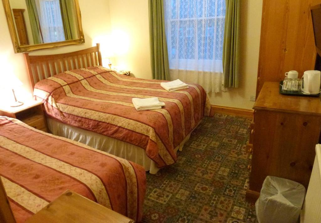 קולצ'סטר Riverside Hotel חדר תמונה