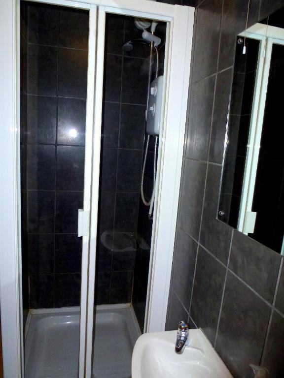 קולצ'סטר Riverside Hotel חדר תמונה
