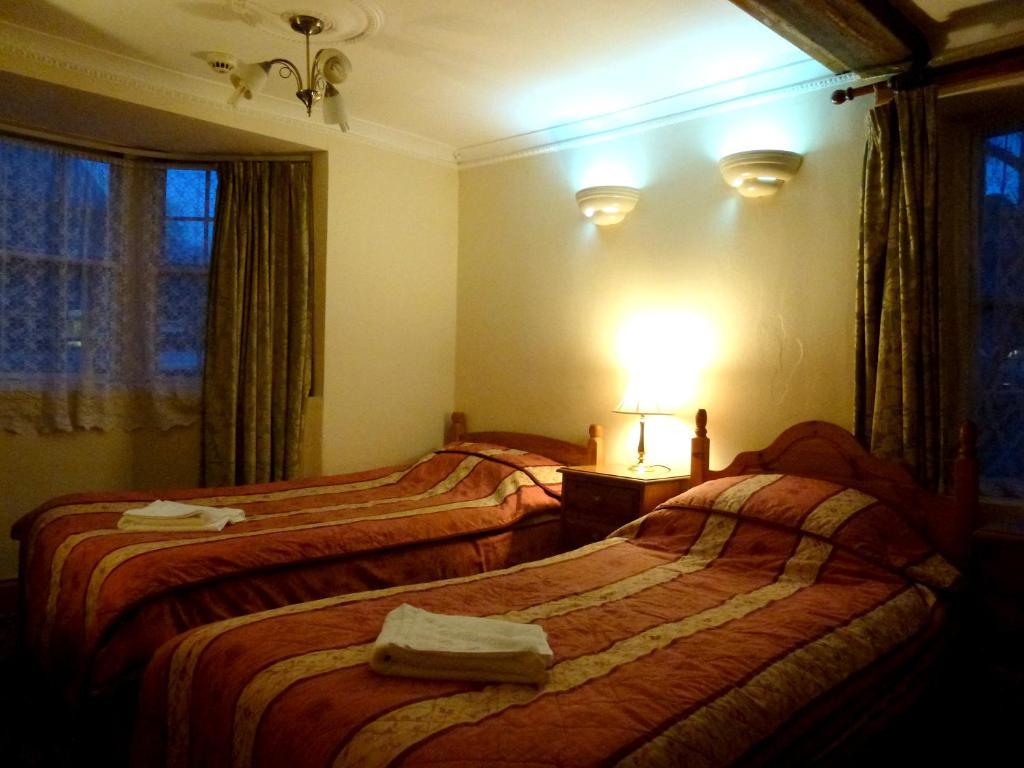 קולצ'סטר Riverside Hotel חדר תמונה